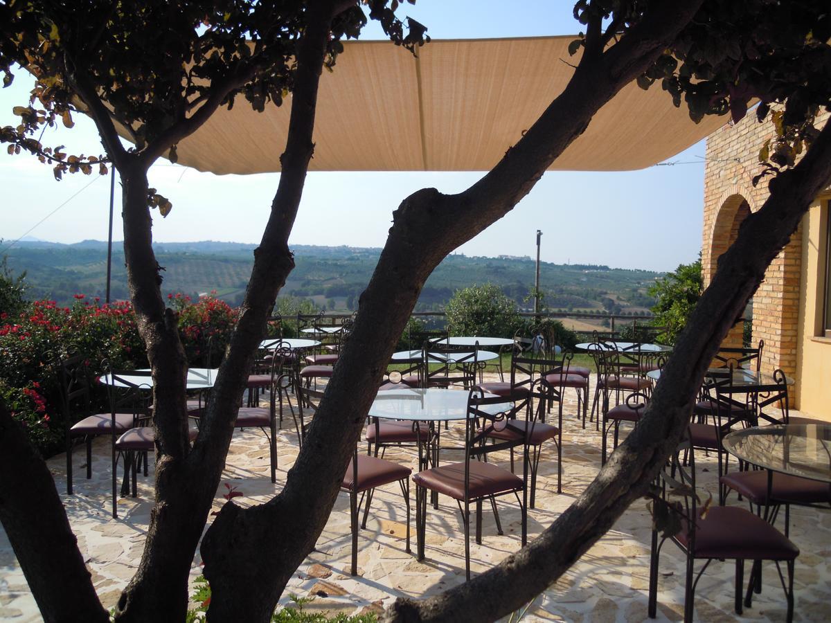 Agriturismo Piccolo Albero Loreto Aprutino Luaran gambar