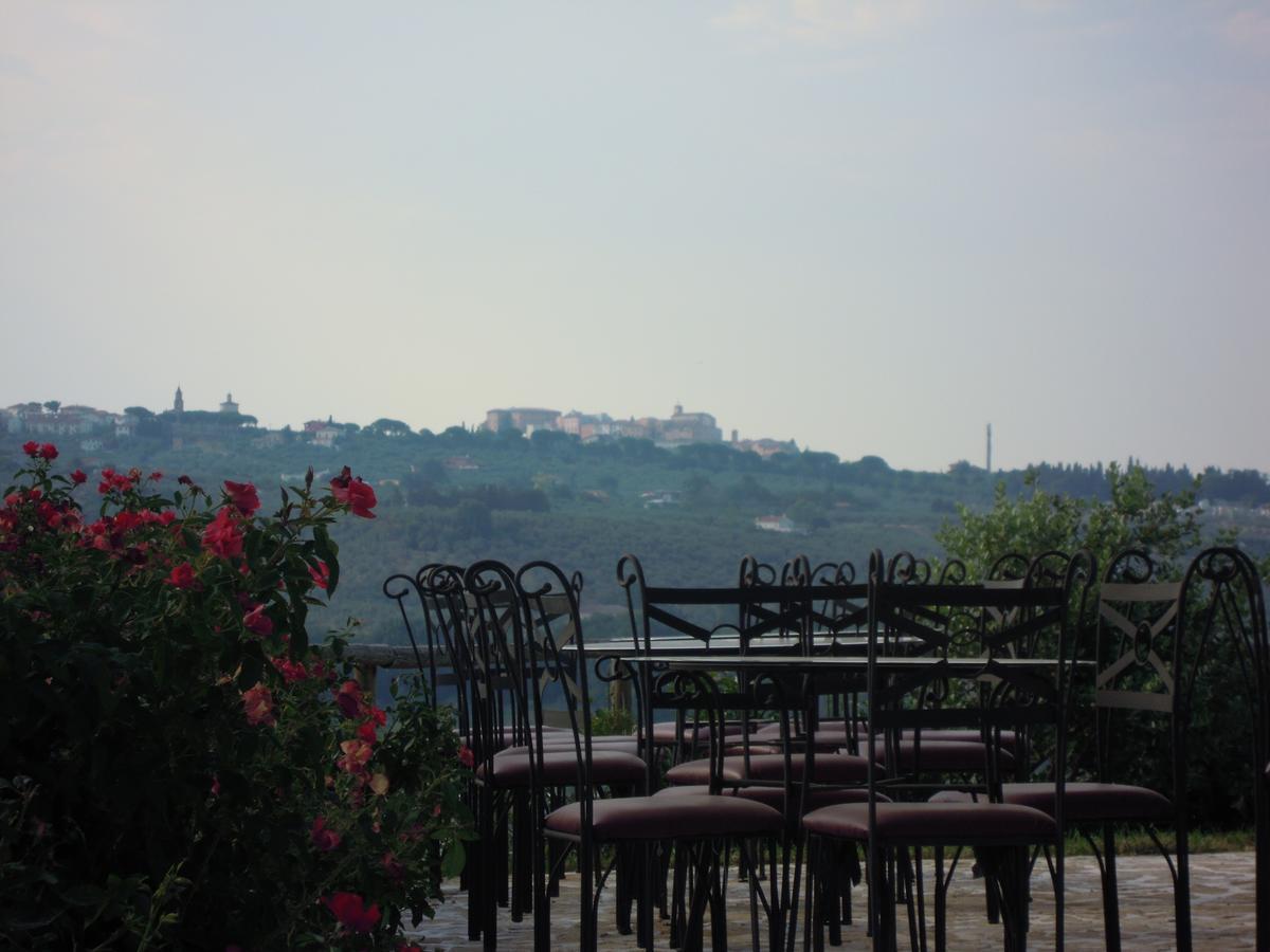 Agriturismo Piccolo Albero Loreto Aprutino Luaran gambar